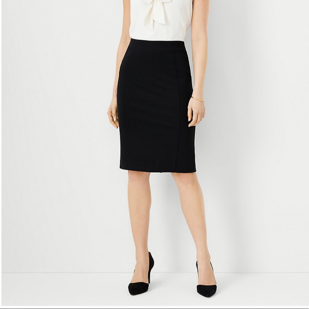 Ann Taylor Ponte Pencil Skirt size 6